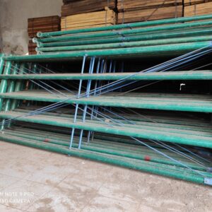 TRANQUERAS CONSTRUIDAS CON CAÑOS DE FIBRA CETRON.